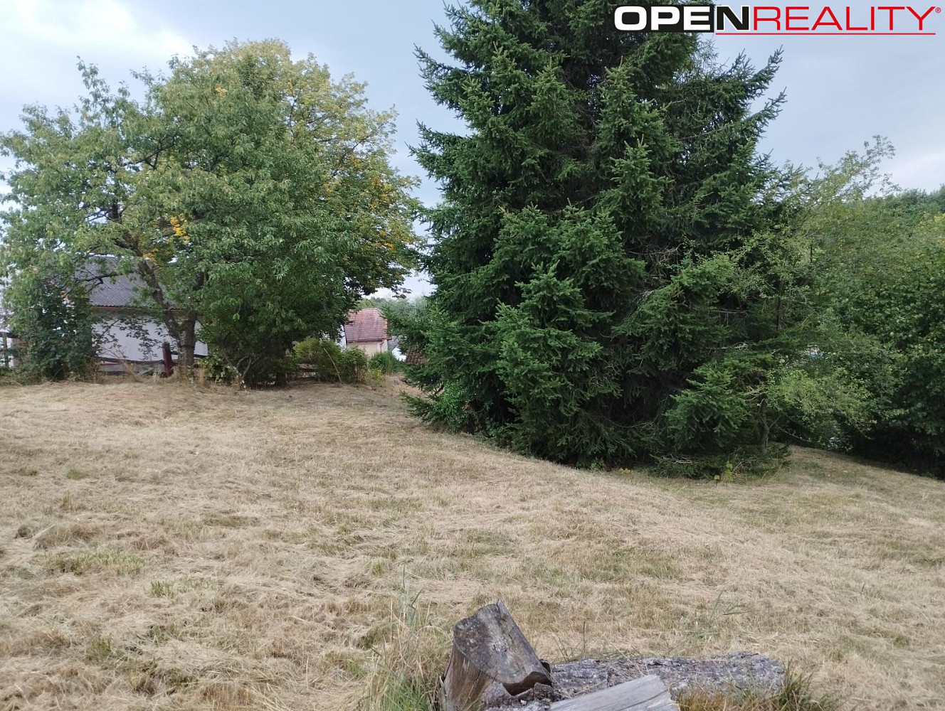 Prodej stavebního pozemku 976 m² – pohled 4