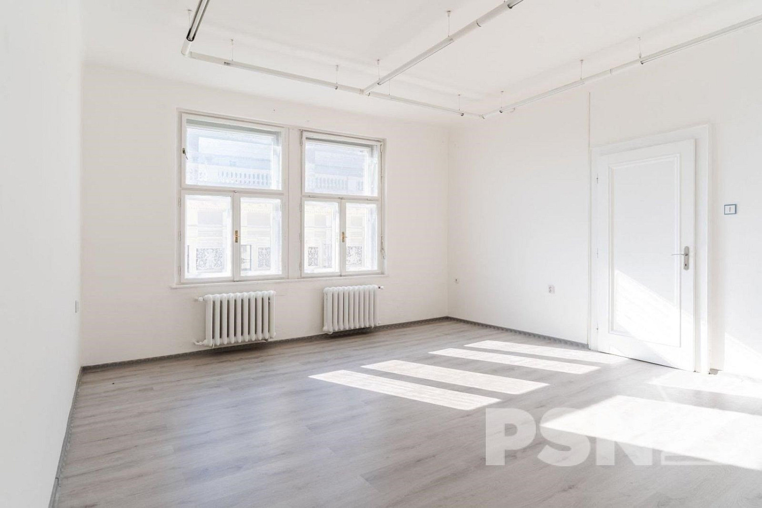 Pronájem kanceláře 30 m² — photo 4