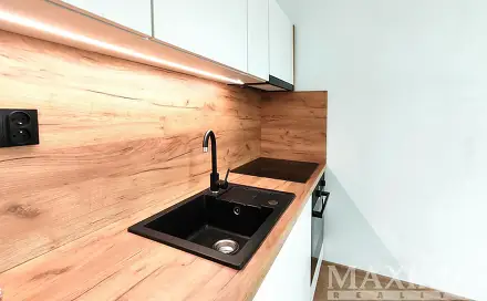 Prodej bytu 1+kk 20 m², Prameny, Karviná - Ráj