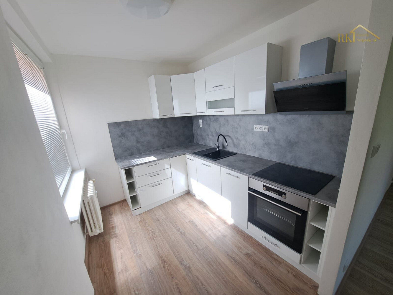 Pronájem bytu 3+kk 69 m² – fotografie 2