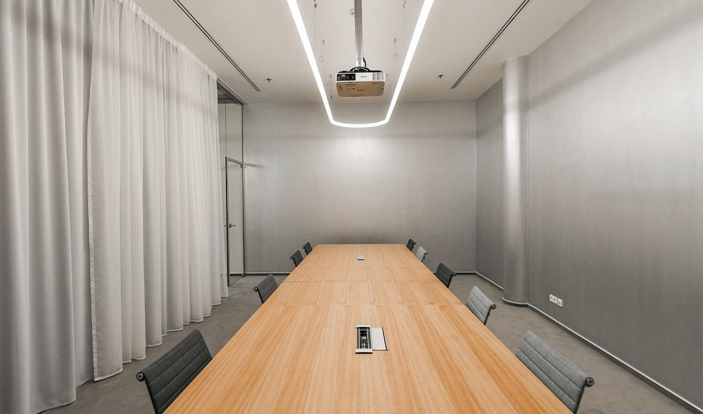 Pronájem kanceláře 200 m², Vestec – náhled fotky 4