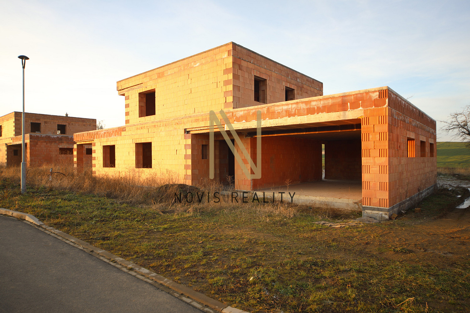 Prodej domu 233 m² s pozemkem 734 m² – pohled 3