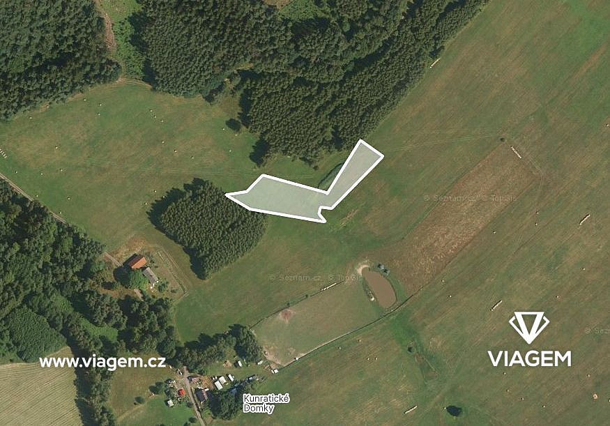 Prodej pole 976 m²