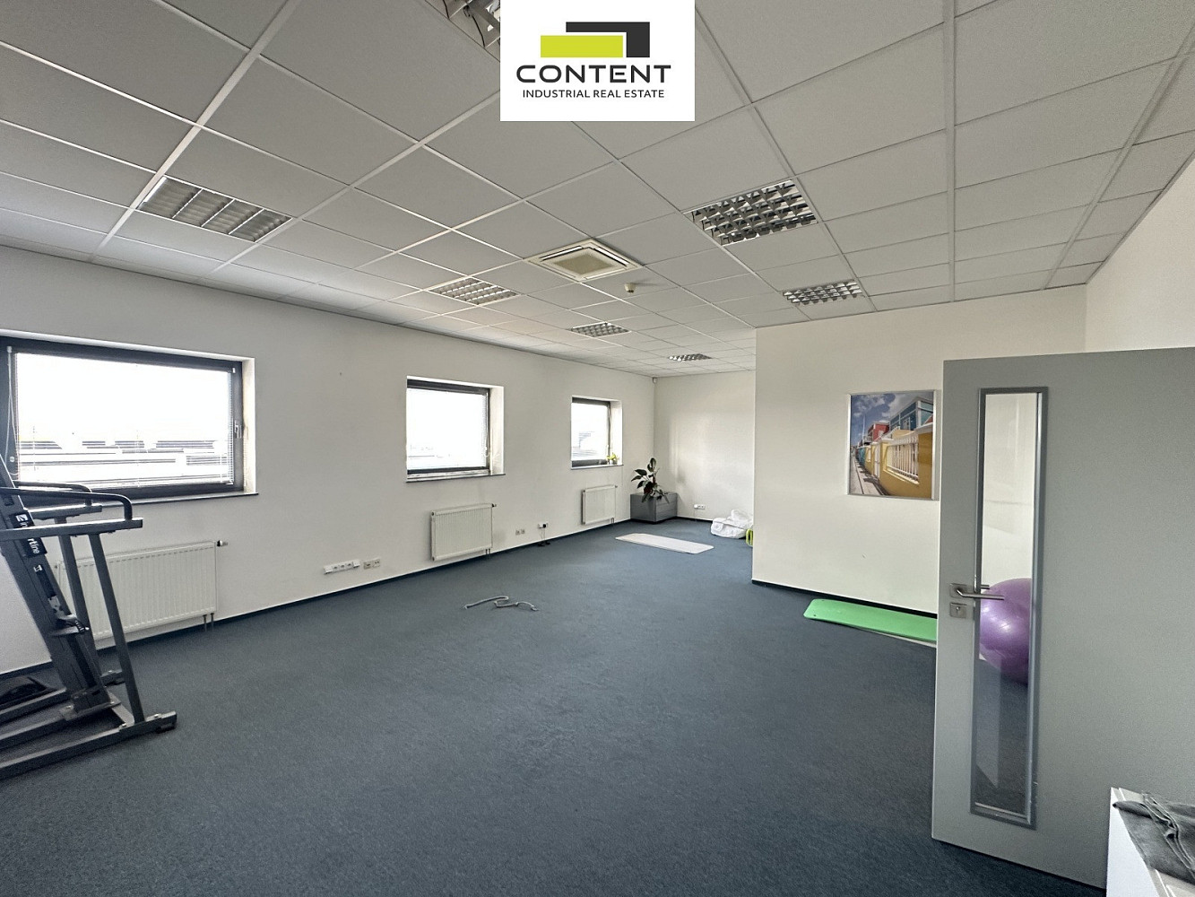 Pronájem kanceláře 467 m² – fotografie 5