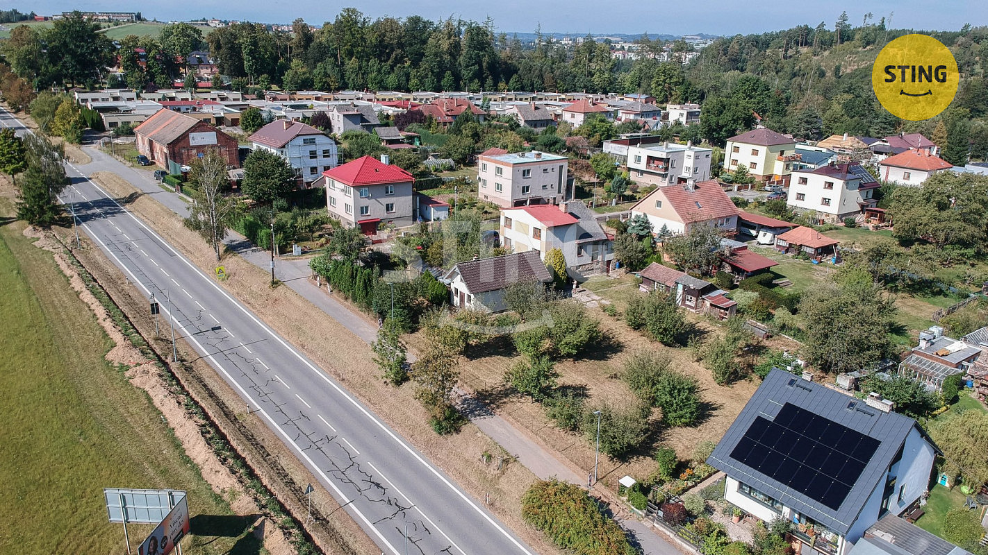 Prodej stavebního pozemku 698 m² – fotografie 4