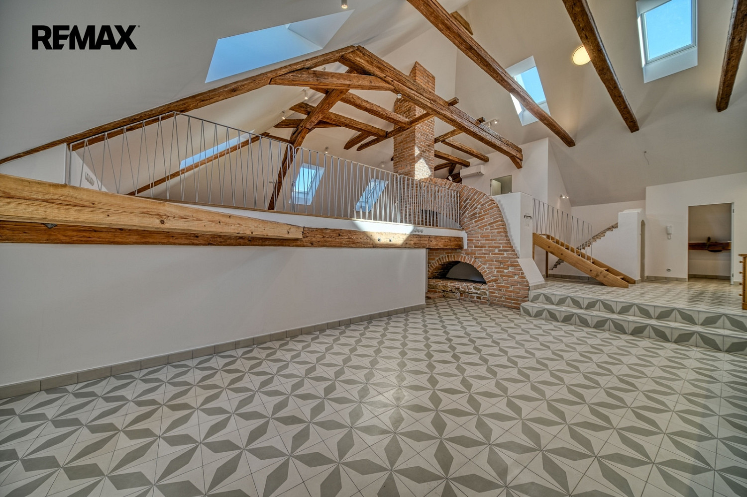 Pronájem bytu atypického 123 m² — photo 3