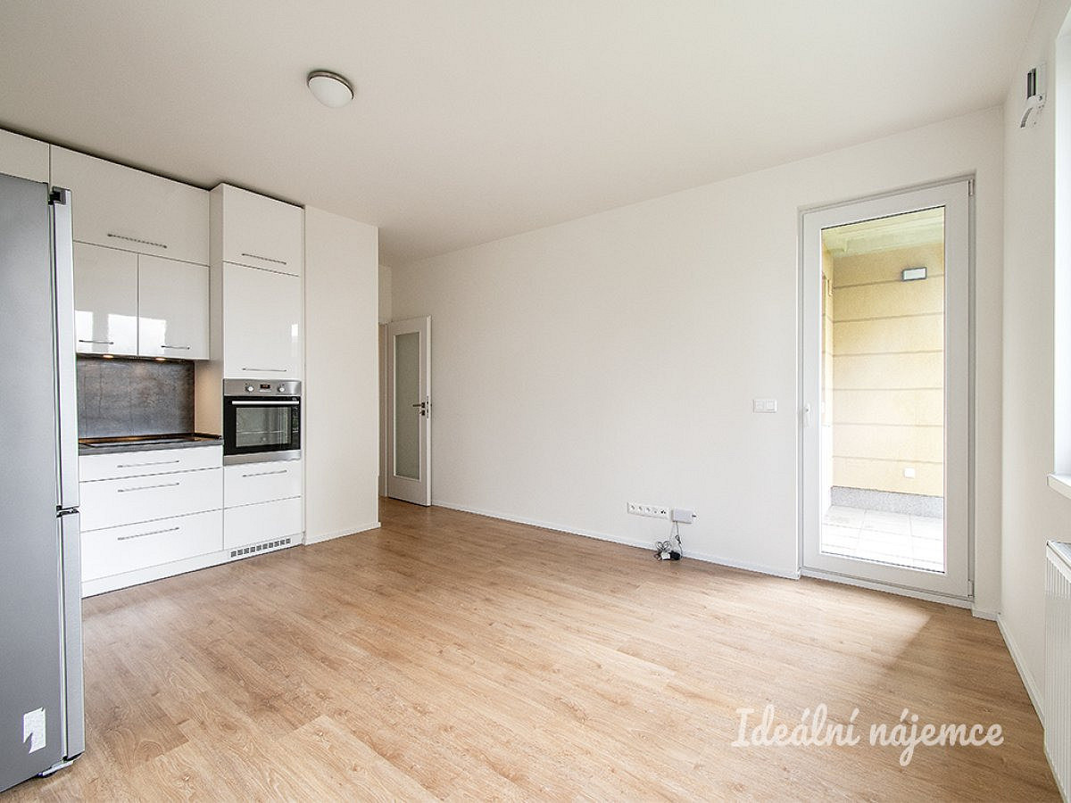 Pronájem bytu 2+kk 46 m² – fotografie 4