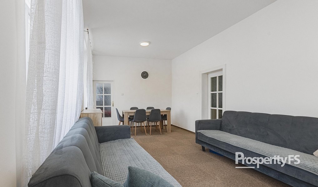 Prodej bytu 3+1 67 m², Hostinné – náhled fotky 14