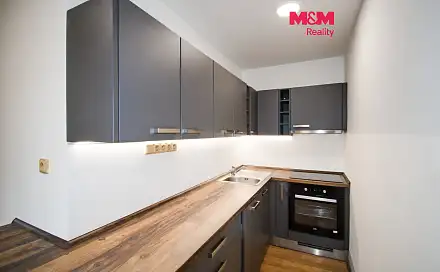 Pronájem bytu 3+1 63 m², Jiráskova, Vsetín