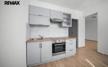 Pronájem bytu 1+1 34 m², Peroutkova, Praha 5 - Jinonice