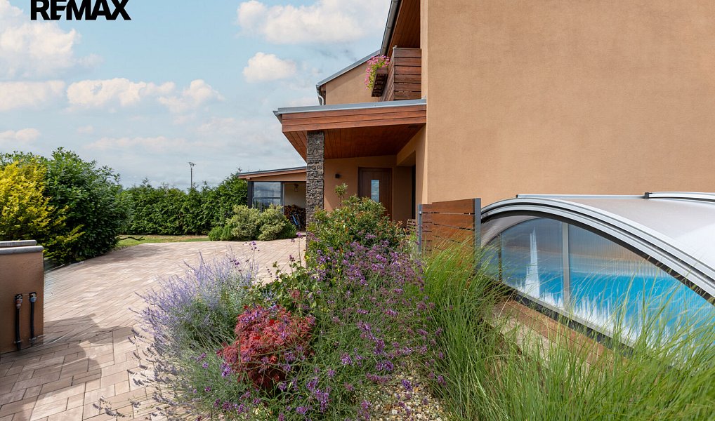 Prodej domu 199 m² s pozemkem 524 m², Hovorčovice – náhled fotky 5