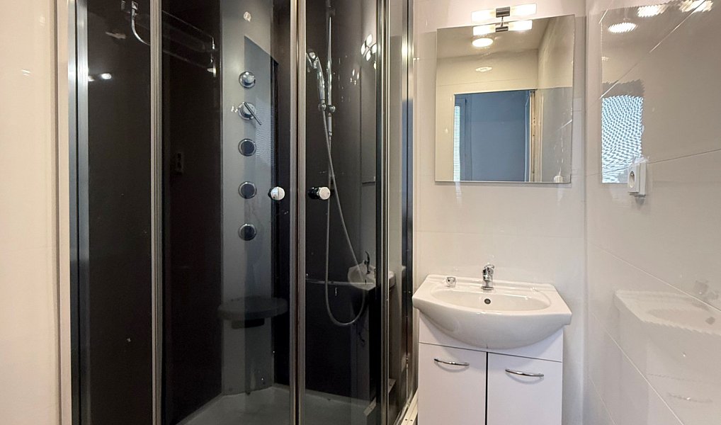 Pronájem bytu 2+1 62 m², Chomutov – náhled fotky 2