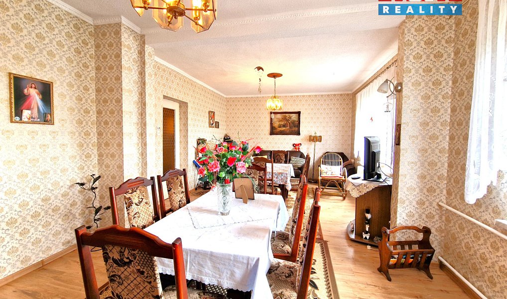Prodej domu 160 m² s pozemkem 1 435 m², Píšť – náhled fotky 2