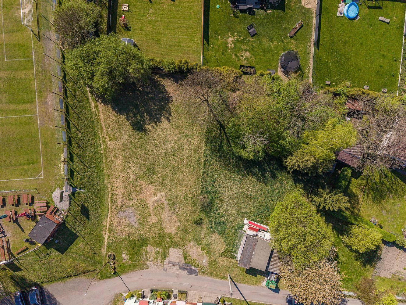 Prodej stavebního pozemku 818 m² – fotografie 3