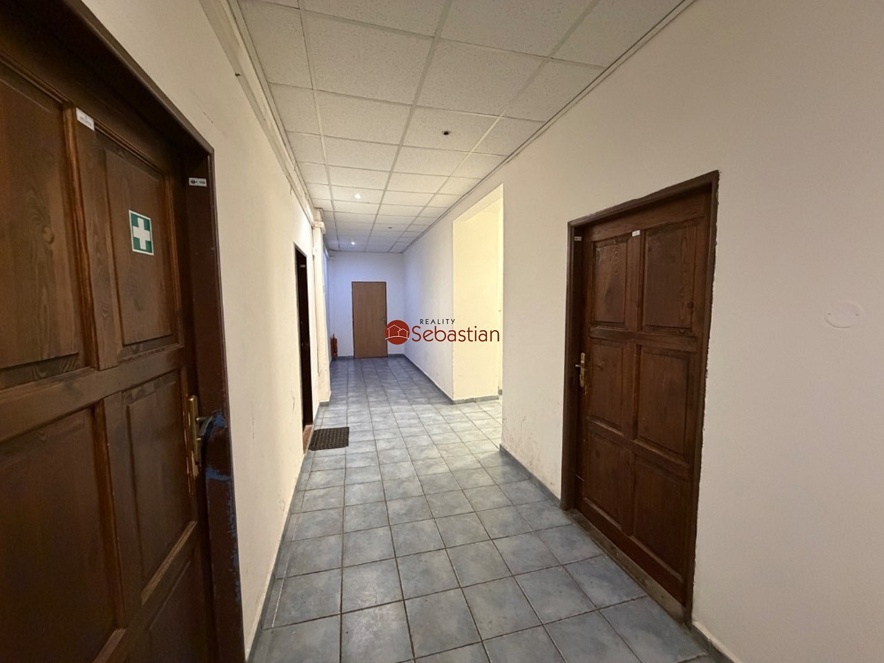 Pronájem kanceláře 20 m² — photo 3