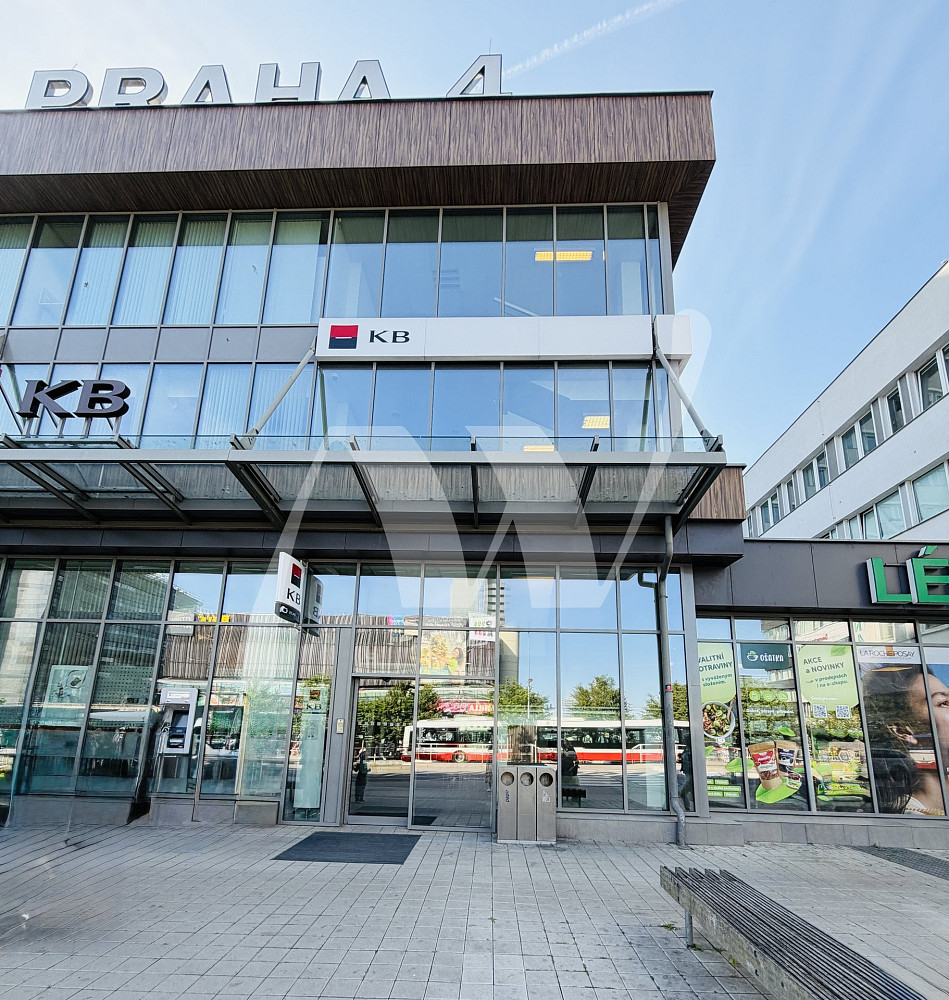 Pronájem kanceláře 588 m² — photo 5