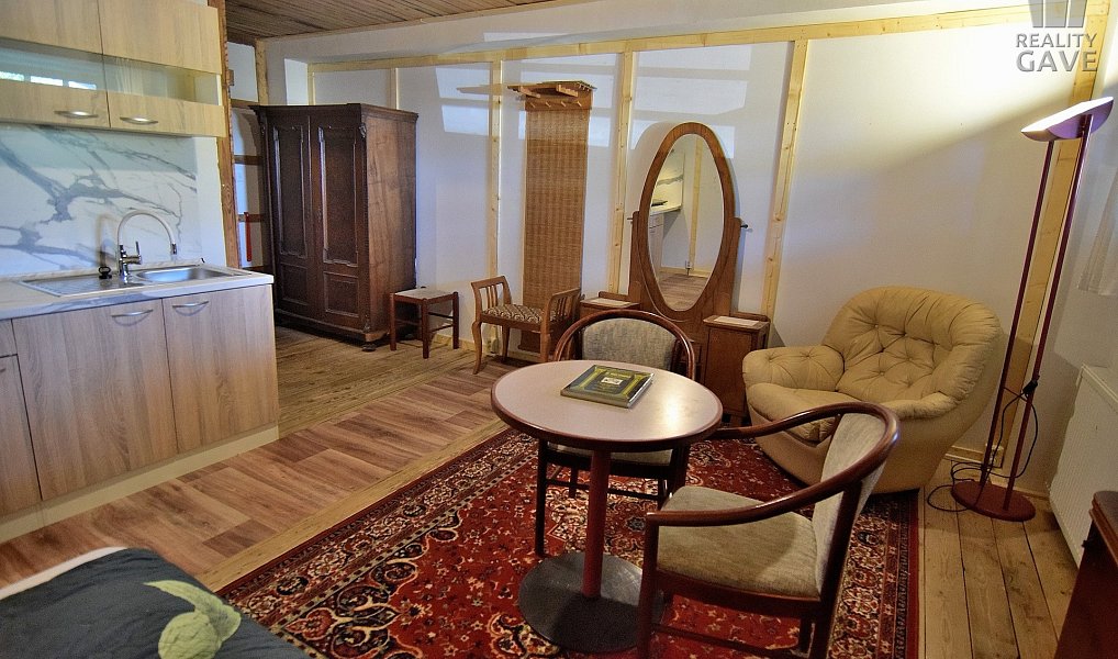 Pronájem bytu 1+kk 25 m², Čisovice – náhled fotky 2