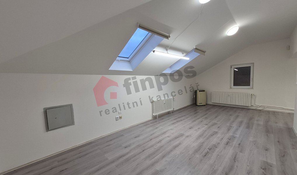 Pronájem kanceláře 50 m², Kamenice – fotka 1 z 7
