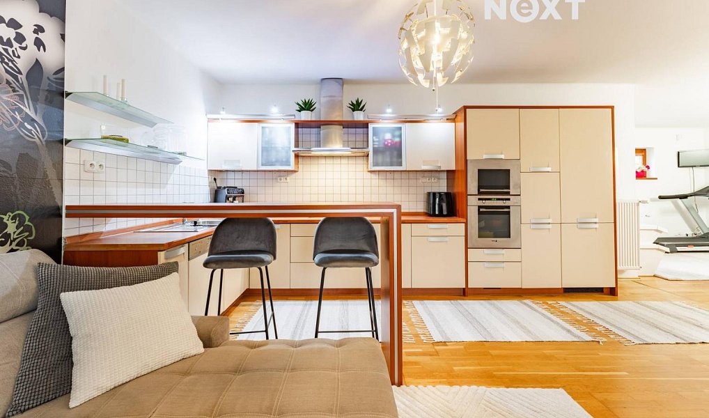 Prodej domu 150 m² s pozemkem 1 668 m², Zvole – náhled fotky 2