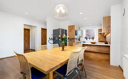 Prodej domu 299 m² s pozemkem 1 977 m², Lužec nad Cidlinou, okres Hradec Králové