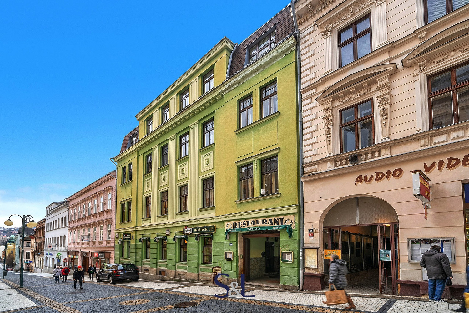 Prodej nájemního domu, činžáku 1 000 m²