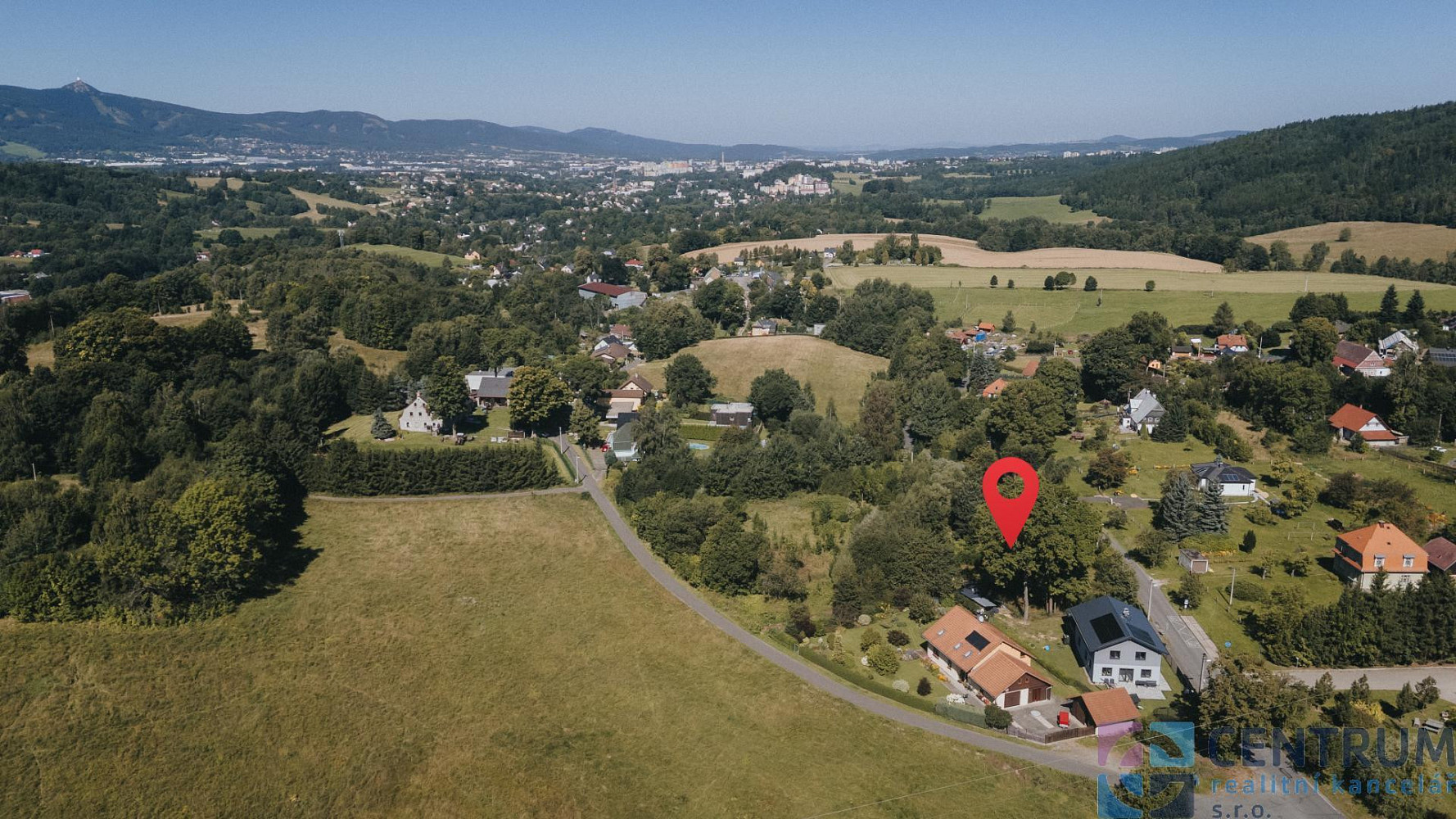 Prodej stavebního pozemku 1 040 m² – pohled 4