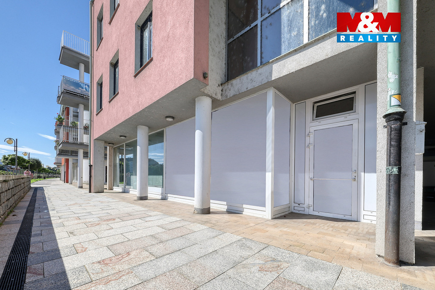 Pronájem obchodních prostor 53 m² – fotografie 3