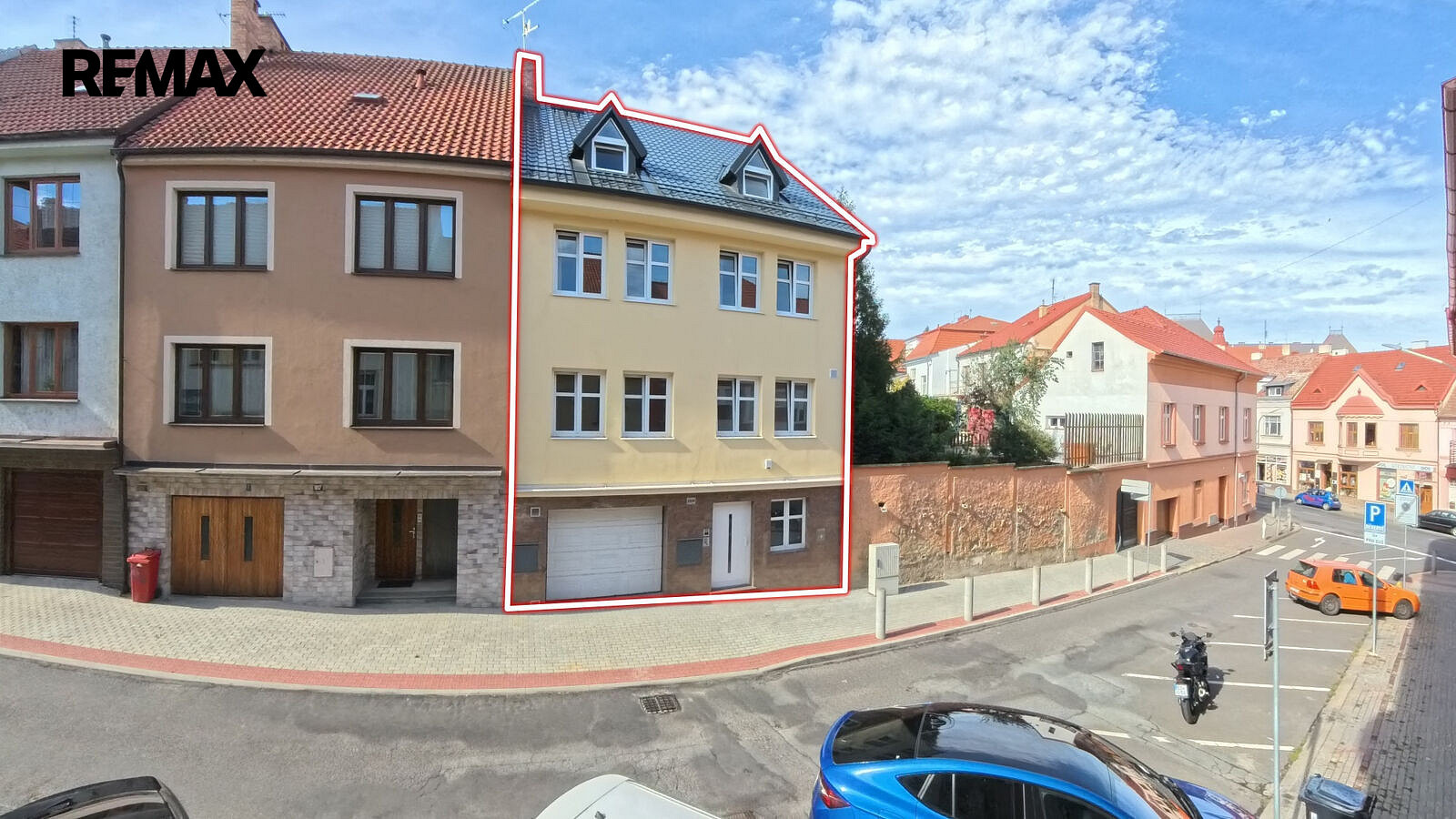 Pronájem domu 220 m² s pozemkem 225 m²