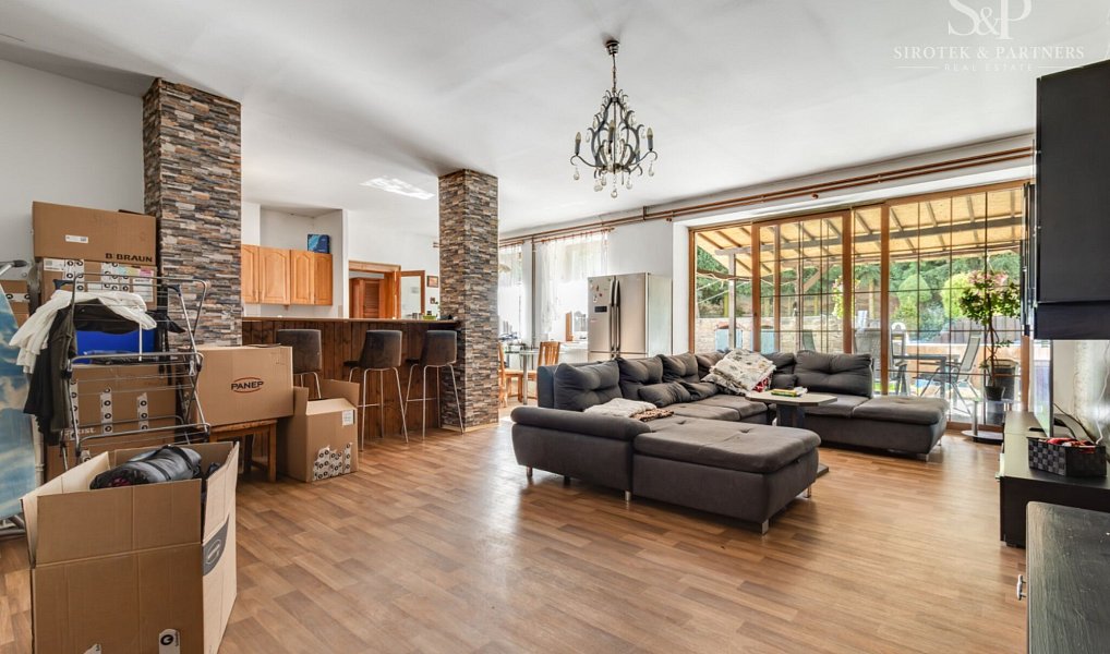 Prodej domu 350 m² s pozemkem 3 430 m², Kolešov – náhled fotky 7