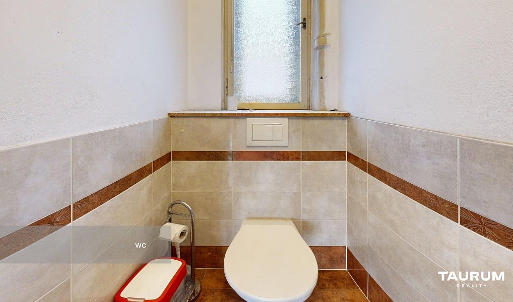 Prodej domu 329 m² s pozemkem 1 052 m², Manětín – náhled fotky 16