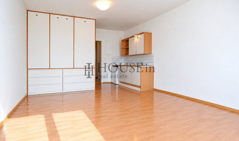 Pronájem bytu 1+kk 32 m², Praha – náhled fotky 6