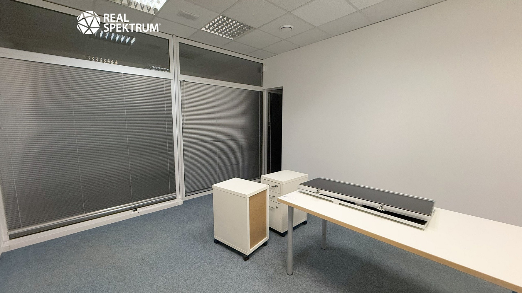 Pronájem kanceláře 92 m² – fotografie 4