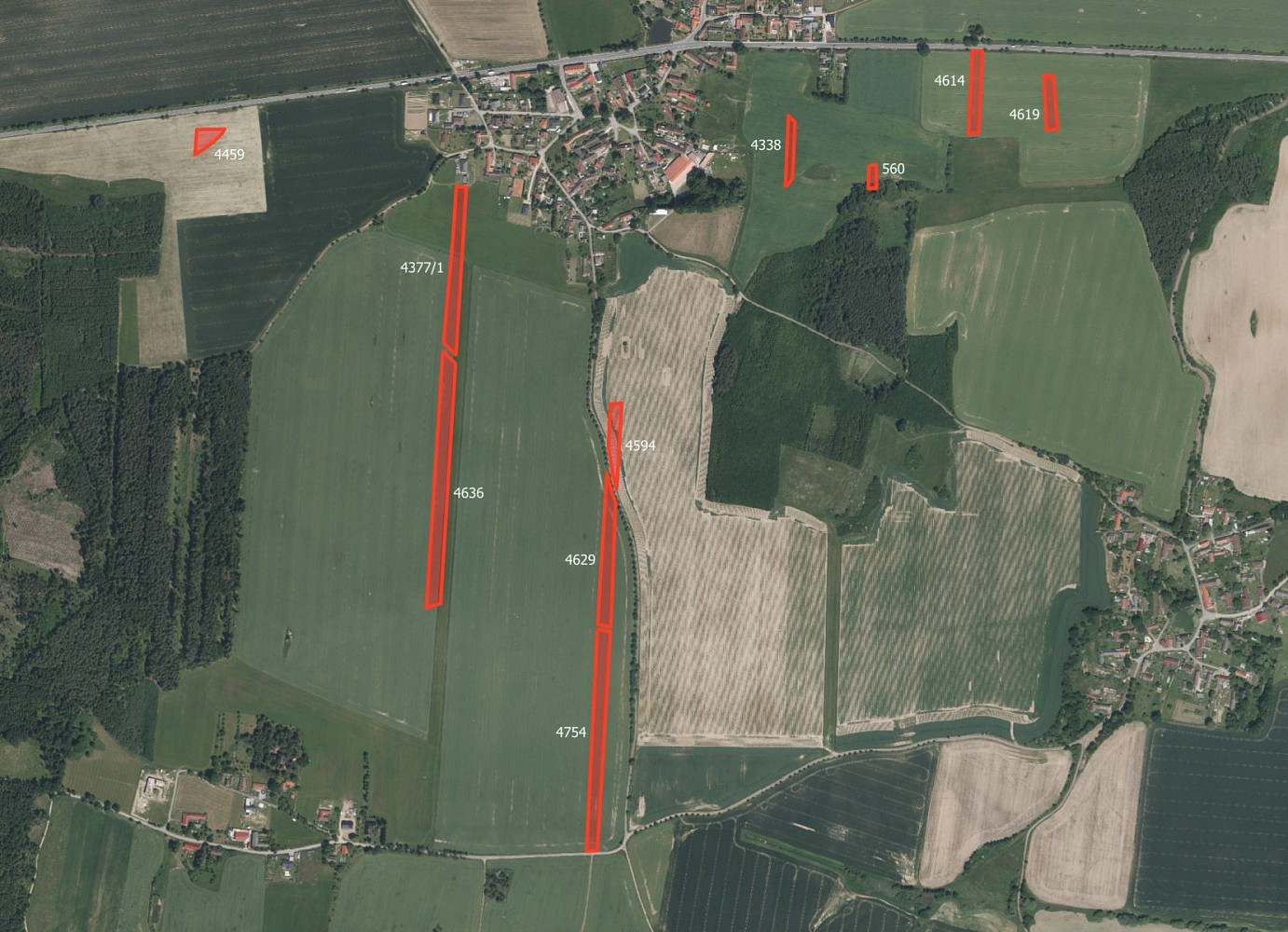 Prodej pole 123 863 m²