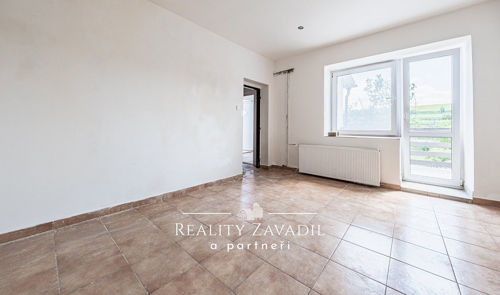 Prodej domu 940 m² s pozemkem 5 787 m², Koleč – náhled fotky 4