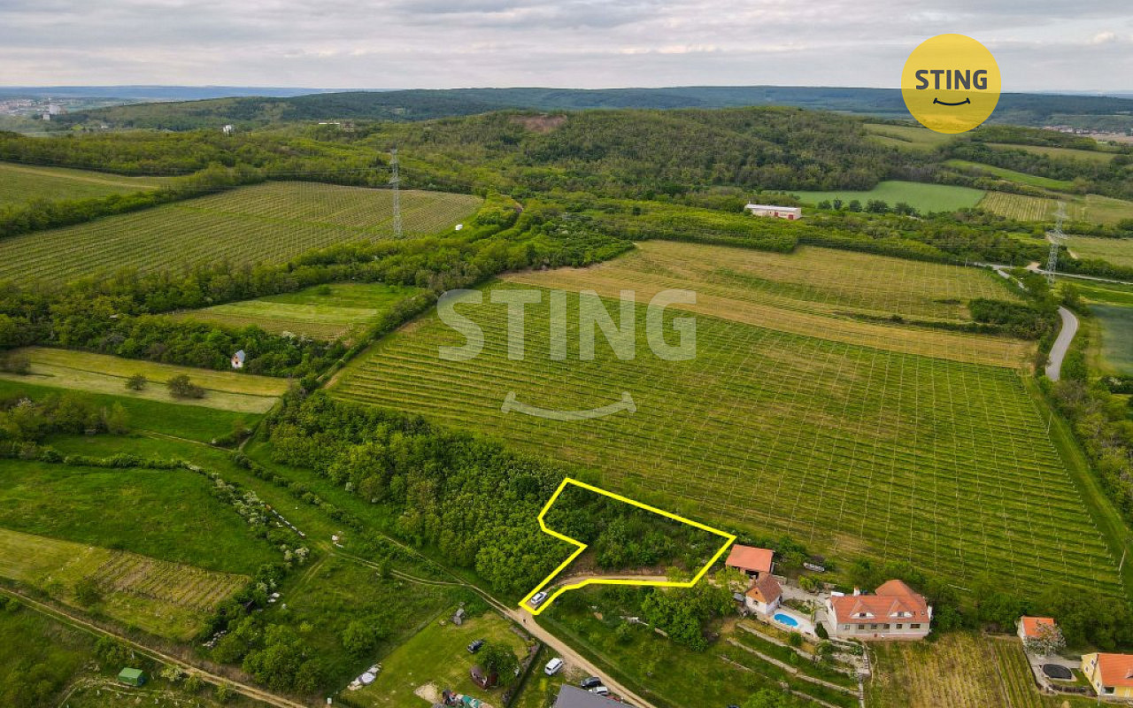 Prodej stavebního pozemku 1 006 m²