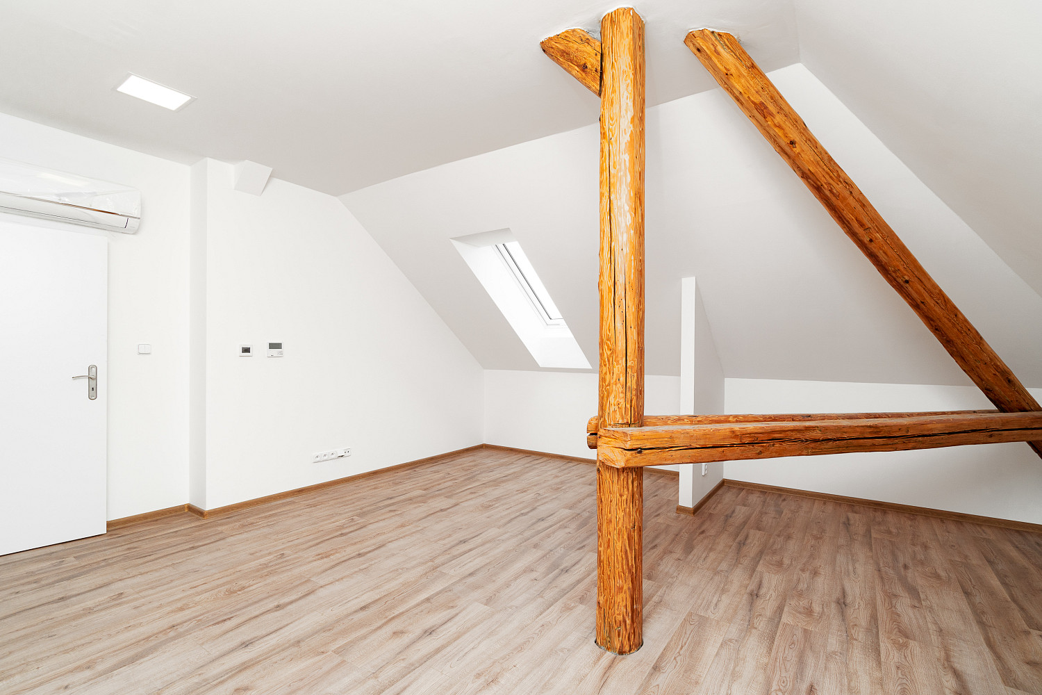 Pronájem bytu 3+kk 70 m² – pohled 5