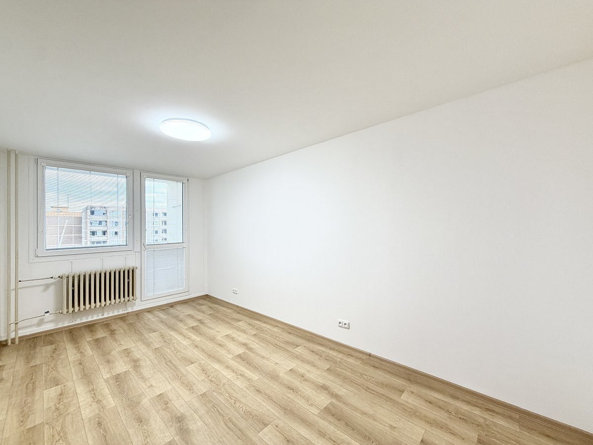 Pronájem bytu 2+kk 41 m² – pohled 4