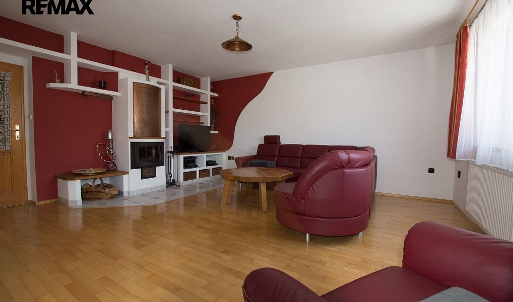 Prodej domu 252 m² s pozemkem 312 m², Jindřichův Hradec – náhled fotky 26