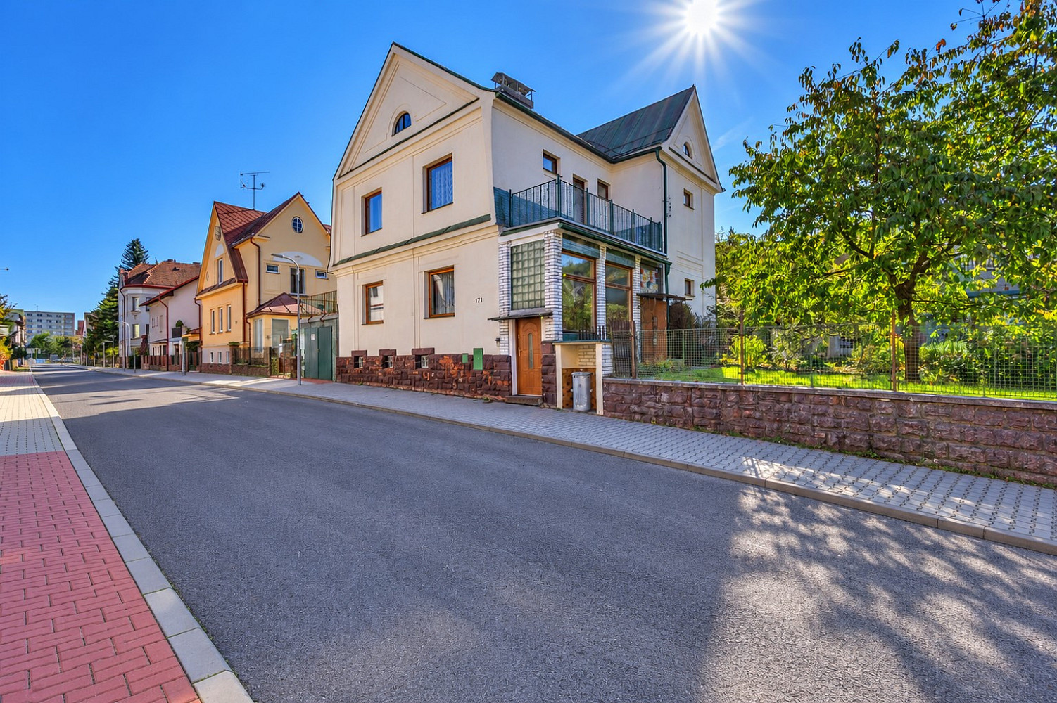 Prodej vily 170 m² s pozemkem 624 m² + terasa 22 m² + balkón 4 m²