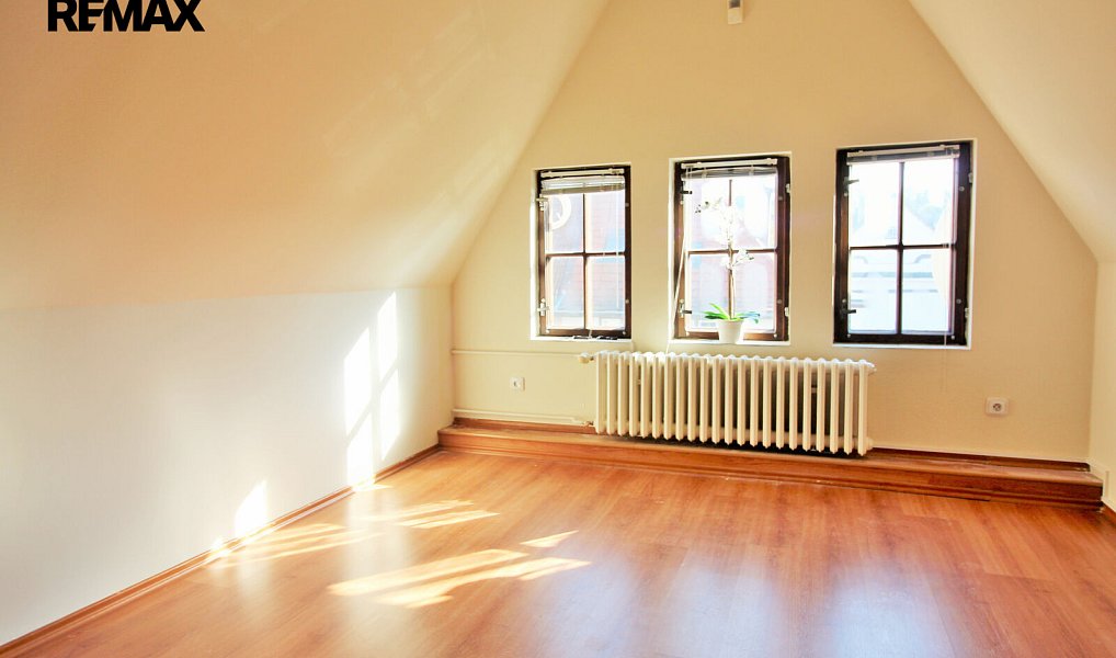 Pronájem domu 200 m² s pozemkem 219 m², Praha – náhled fotky 11