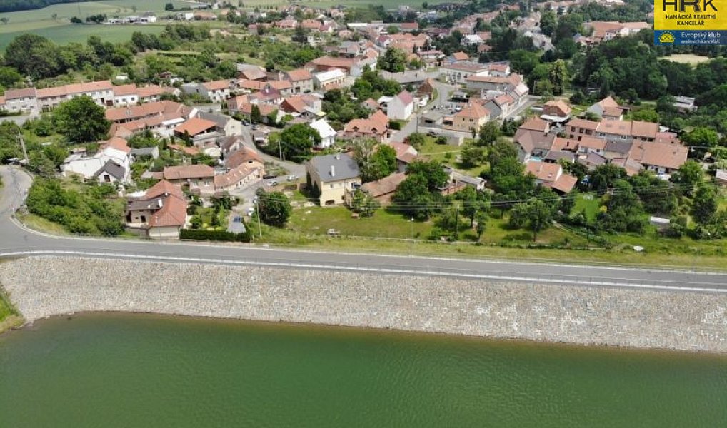 Prodej domu 300 m² s pozemkem 3 106 m², Mostkovice – náhled fotky 4