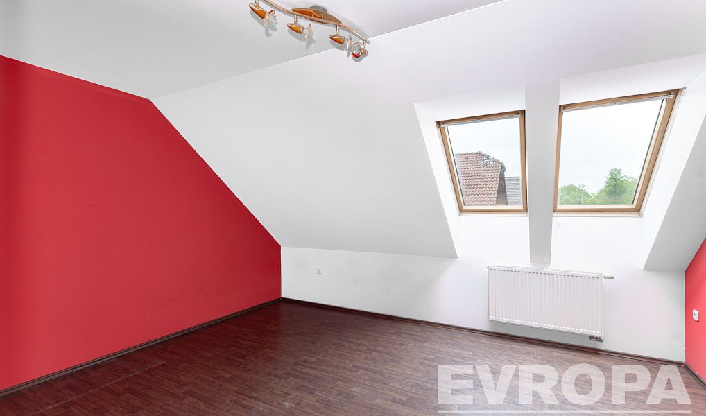 Prodej ubytovacího objektu 303 m², Solnice – náhled fotky 13