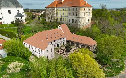 Prodej nájemního domu, činžáku 600 m², Drnholec, okres Břeclav