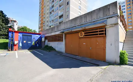 Pronájem garážového stání, Praha 3, ul. Květinková, Květinková, Praha 3 - Žižkov