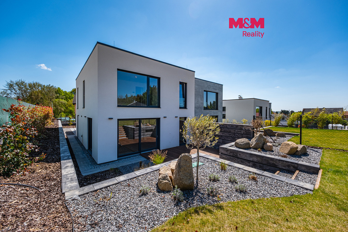 Prodej domu 219 m² s pozemkem 940 m²