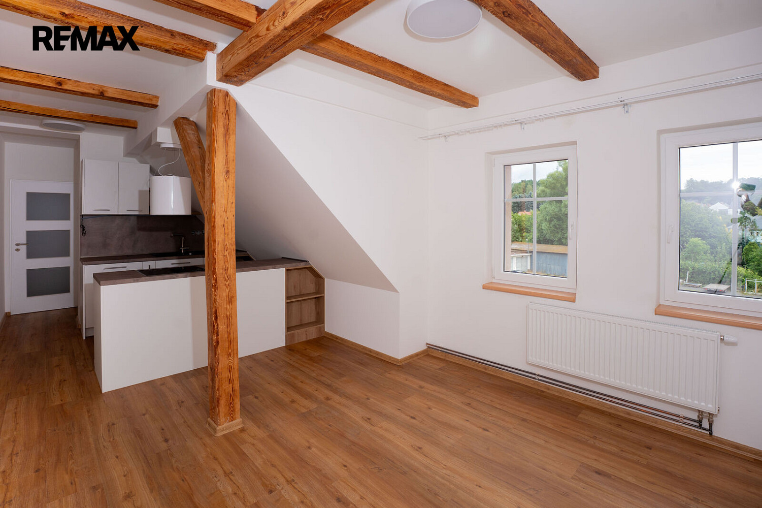 Pronájem bytu 2+kk 46 m² – fotografie 4