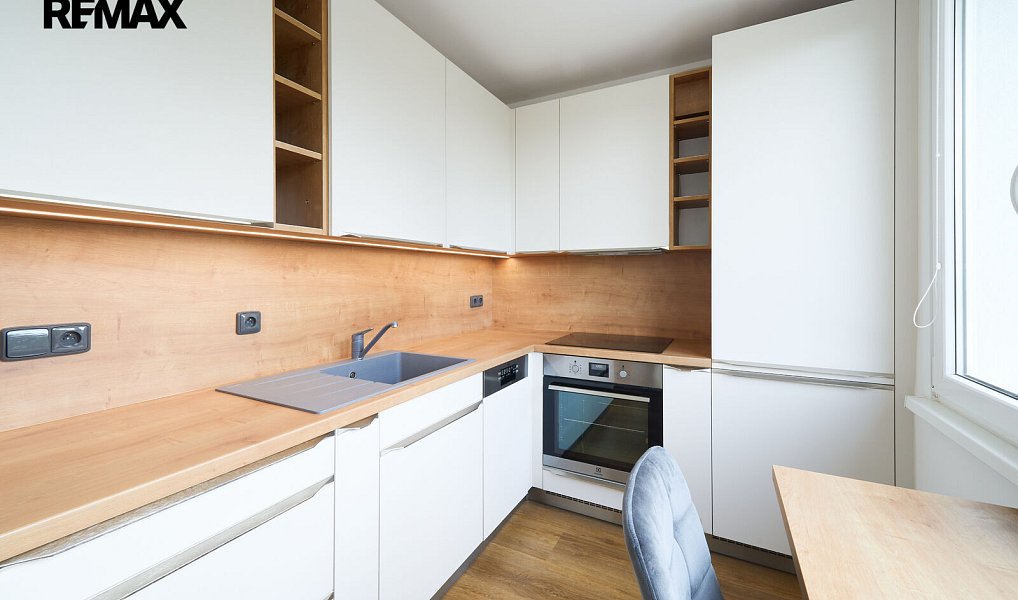 Prodej bytu 3+1 68 m², Hradec Králové – náhled fotky 3
