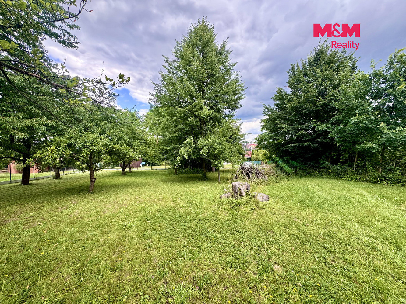 Prodej stavebního pozemku 2 007 m² – fotografie 4