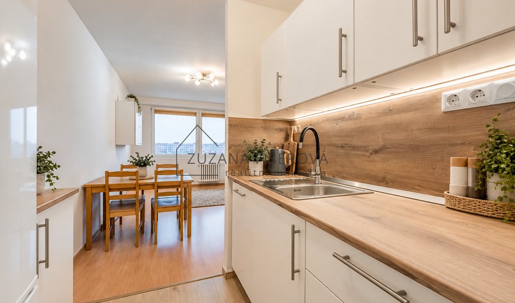 Pronájem bytu 2+kk 42 m², Praha – náhled fotky 2