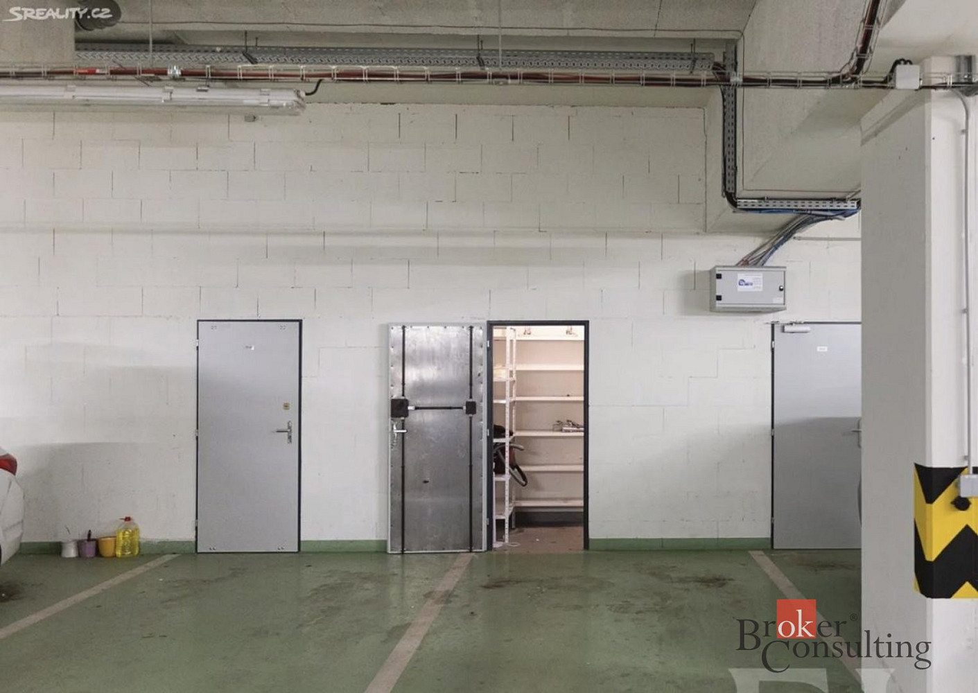 Prodej garážového stání a sklepa, praha 9 zahrady - rokytka — photo 2